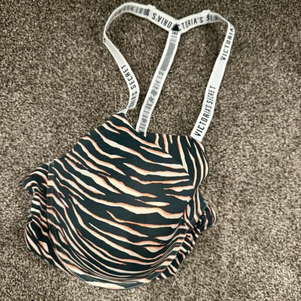 Victoria’s Secret bra racerback